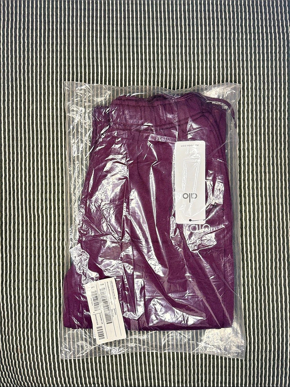 Alo Yoga Burgundy Straight Leg Sweatpants XS
